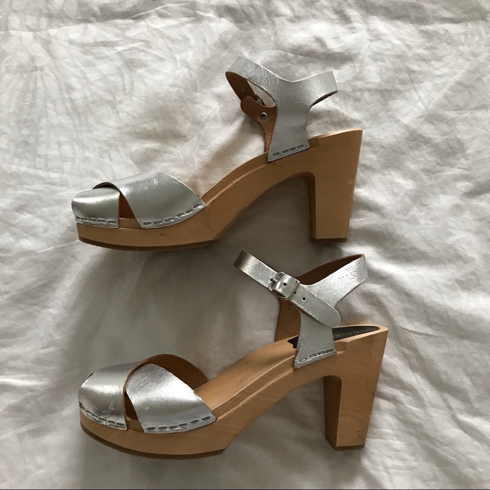 Swedish Hasbeens Merci Clog sandals in Silver